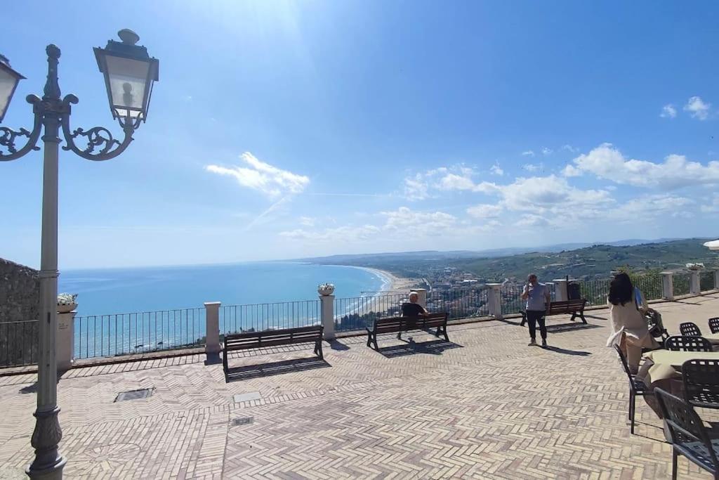 House Vasto